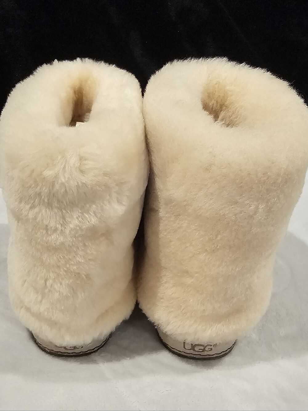 UGG Shearling Maylin Style Fold-Over Slipper Boots in Tan and Cream Size 7 - Picture 3 of 3